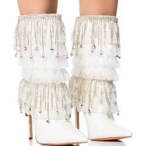 AZALEA WANG White & Silver Diamond Embellished Fringe Boots